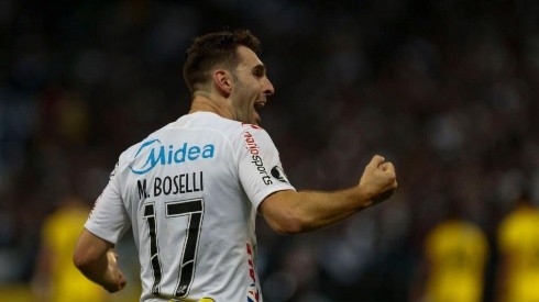 Mauro Boselli con la camiseta de Corinthians.