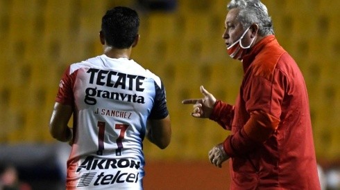 Vucetich prefirió quedarse con Mayorga y adelantar a Calderón tras la negativa de Pumas por Alan Mozo