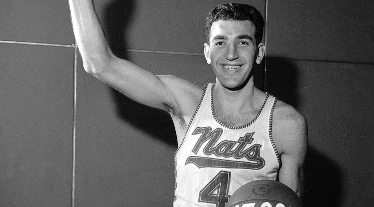 Dolph Schayes of the Syracuse Nationals poses circa 1960. (Getty)