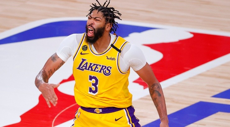 Anthony Davis of the Los Angeles Lakers reacts against the Miami Heat. (Getty)