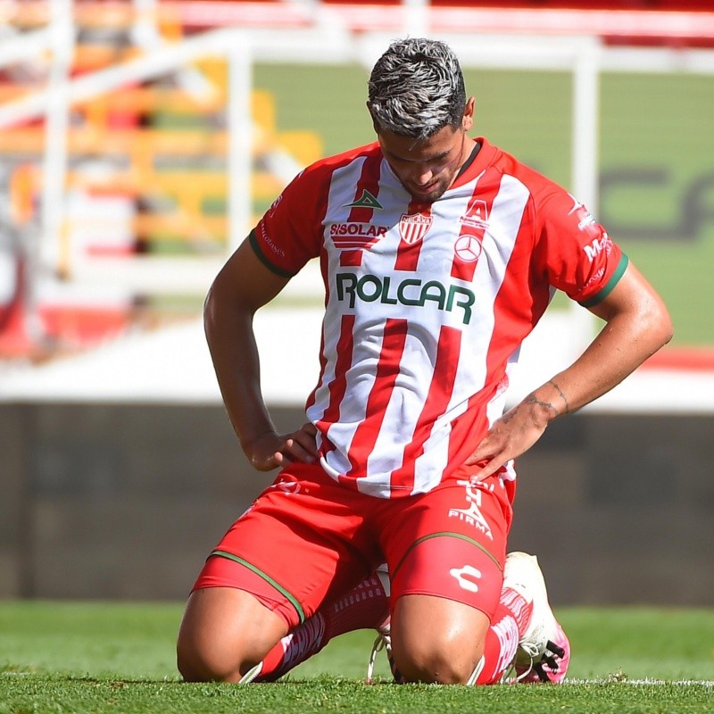 Lucas Passerini se habría ido de Necaxa por malas actitudes