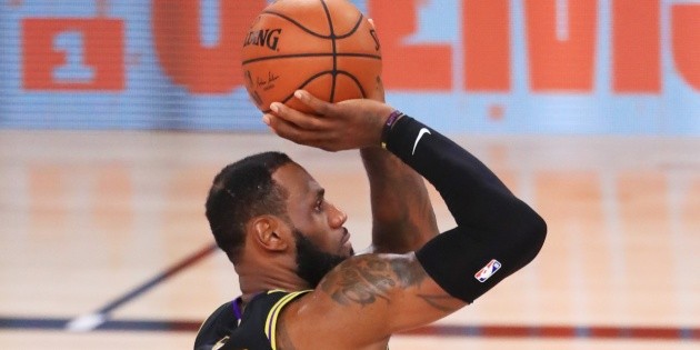 NBA LeBron James and the triple result against Lakers against Grizzlies [Video]