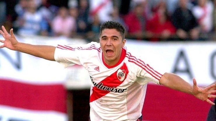 River le preguntó al Bichi Fuertes por un jugador: "Compren con los ojos cerrados"