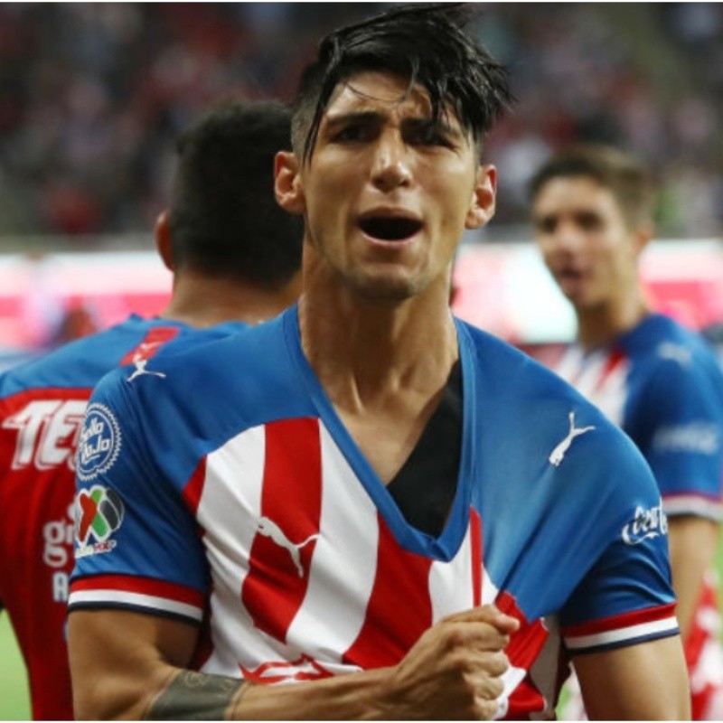 Alan Pulido demandó a Chivas