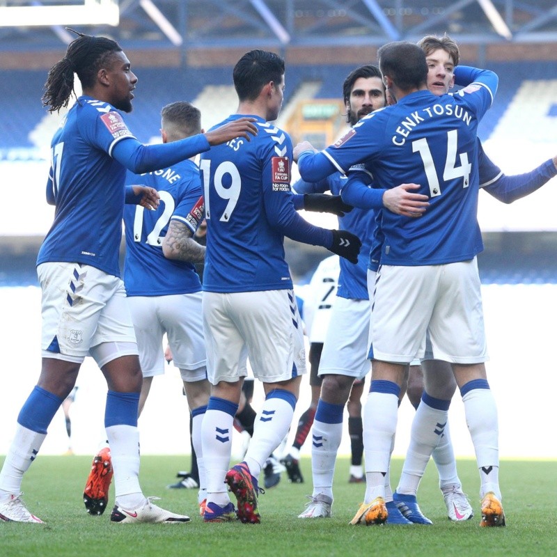 Con un pase sublime de James Rodríguez, Everton avanzó en la FA Cup