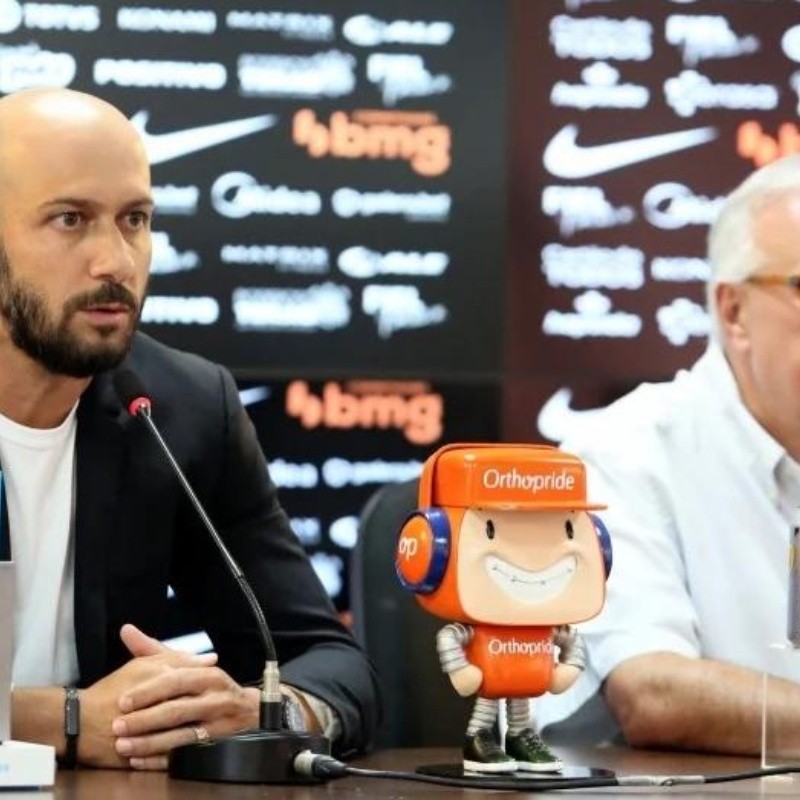 Alessandro e Roberto de Andrade explicam novos papéis no Corinthians