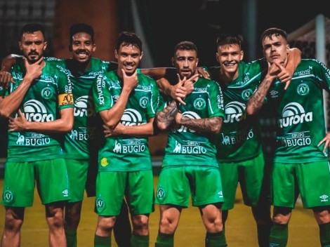 Lo celebra todo Colombia: Chapecoense ascendió a primera división en Brasil