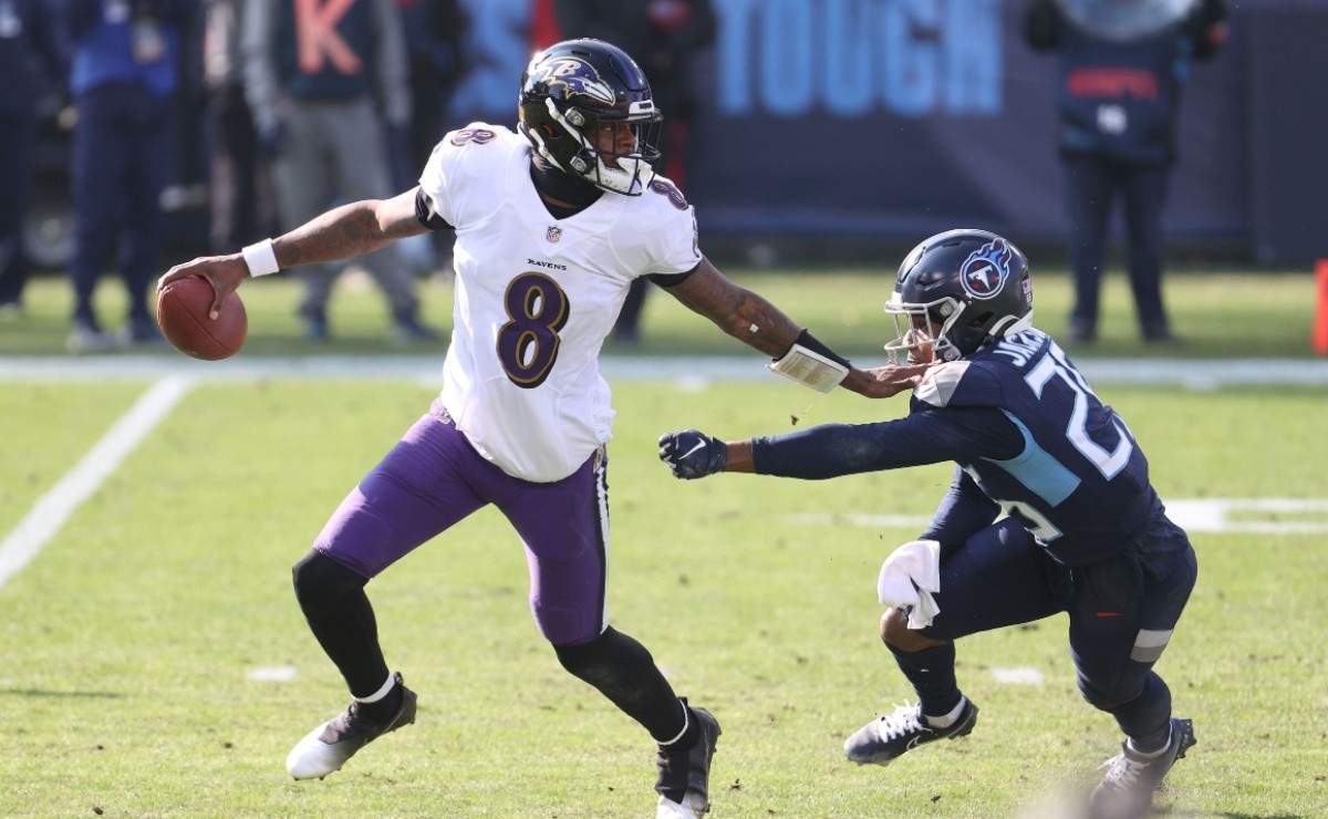 Lamar Jackson Preparing for First-Ever Snow Game Against Buffalo Bills