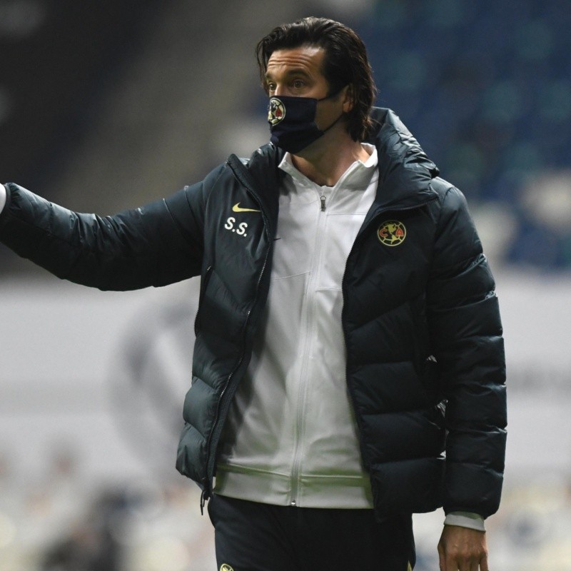 Afición del América destruyó a Solari por poner a Roger Martínez