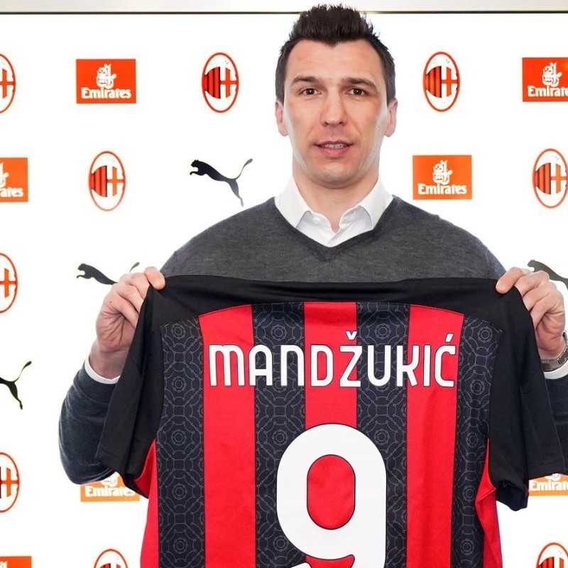 Milan assina com o atacante croata Mandzukic até o fim da temporada