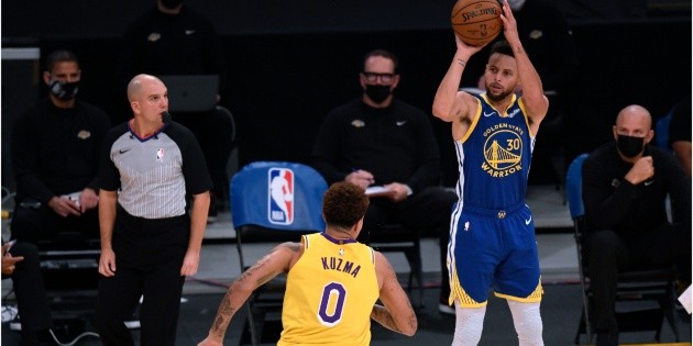 NBA: Stephen Curry and his dream triple to defeat the Los Angeles Lakers [VÍDEO]