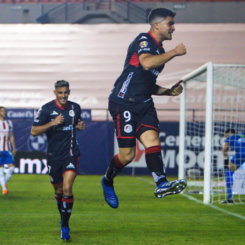 VIDEOS: Atlético de San Luis golea y liquida a Chivas con tres goles