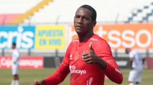 El mediocampista Abdiel Ayarza anotó 6 goles en 21 partidos con Cienciano.