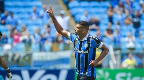 Diego Souza exige vitória no Gre-Nal para recolocar o Grêmio na disputa pelo Brasileirão