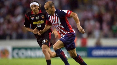 Ochoa jugó tres partidos con las Chivas en la Copa Libertadores de 2009 y se fue en blanco