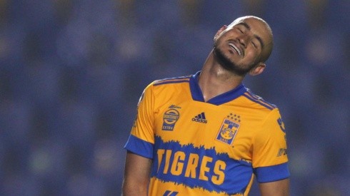 Carlos González se lesiona en Tigres a cinco días del Mundial de Clubes