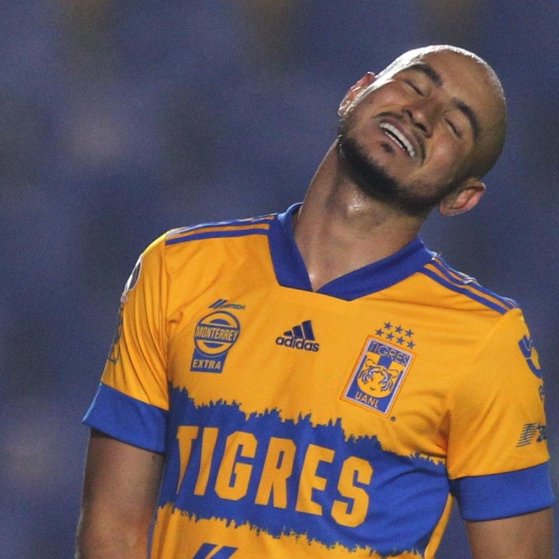 Alerta en Tigres: Carlos González se lesiona a cinco días de viajar a Qatar