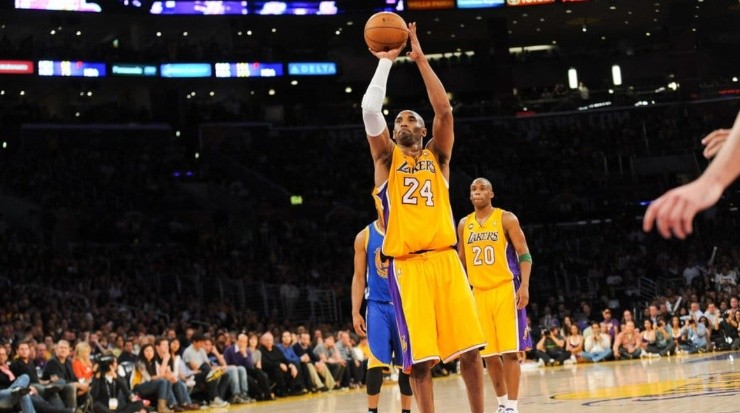 Kobe during that infamous game against the Warriors. (Getty)
