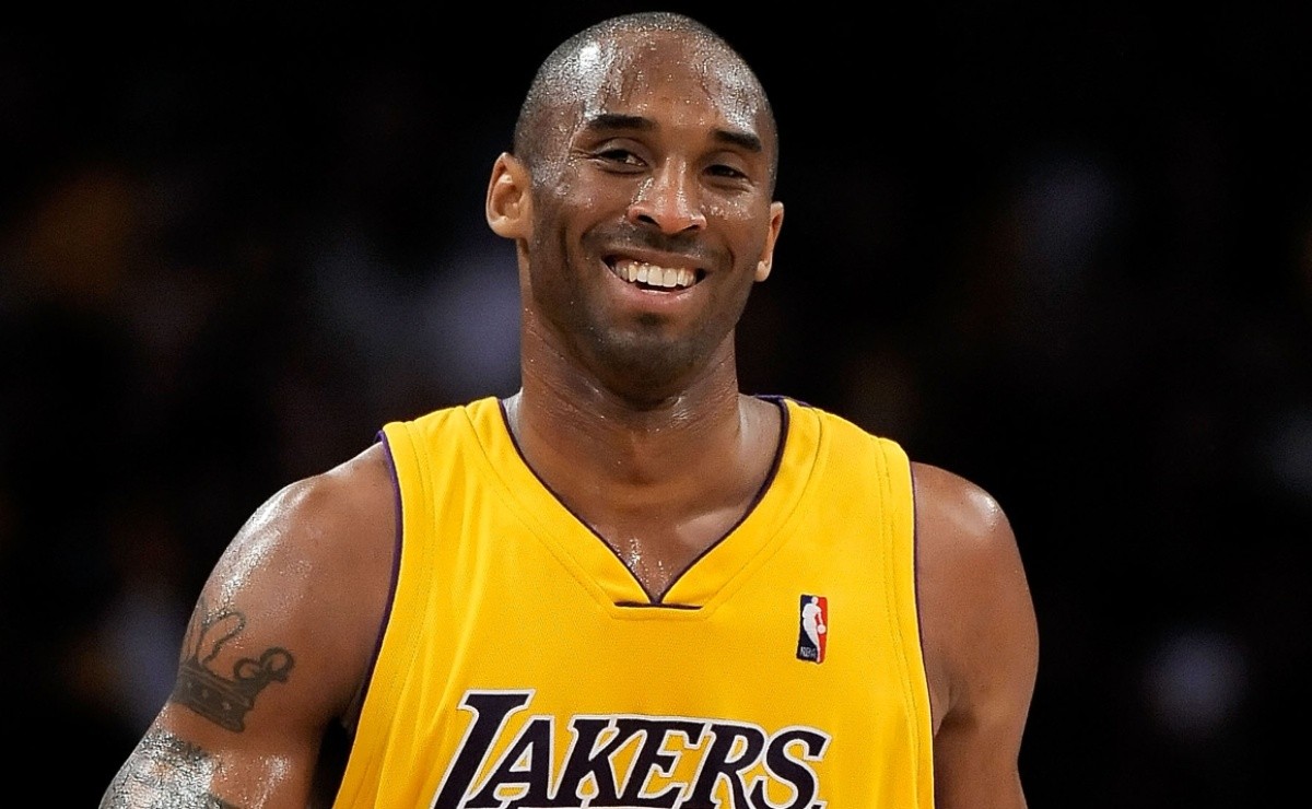 This sure is weird….did you know this about Kobe? #kobe #viral #nba #8
