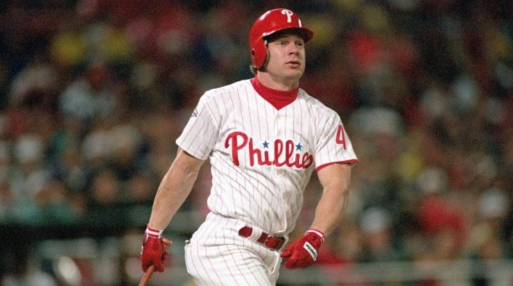Lenny Dykstra of the Philadelphia Phillies steps to the plate with News  Photo - Getty Images