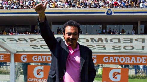 Hugo Sánchez en su etapa como entrenador de Pumas.