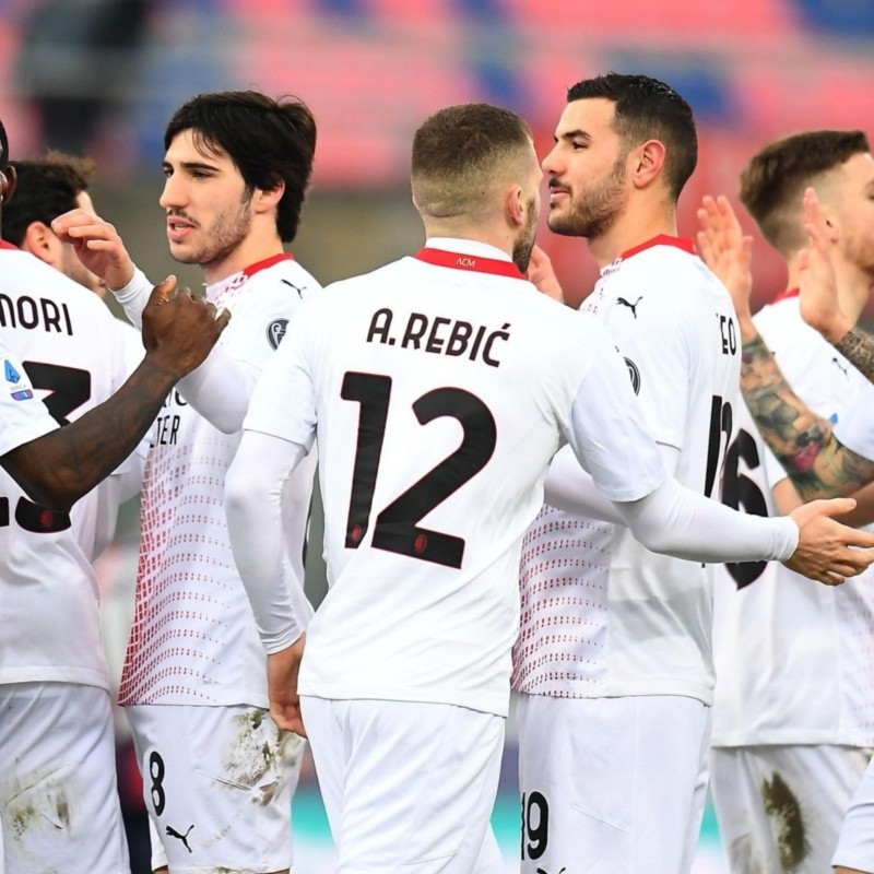 Al Milan le dieron dos penales y nadie en la Serie A puede alcanzarlo