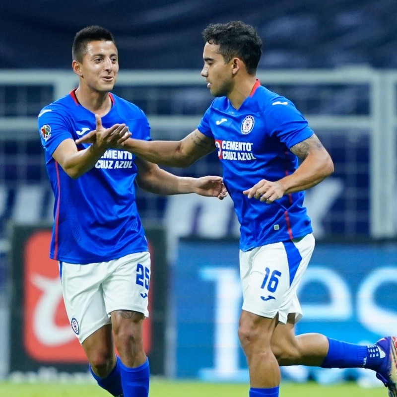 Aldrete y Pineda adelantan a Cruz Azul frente a Querétaro con un golazo