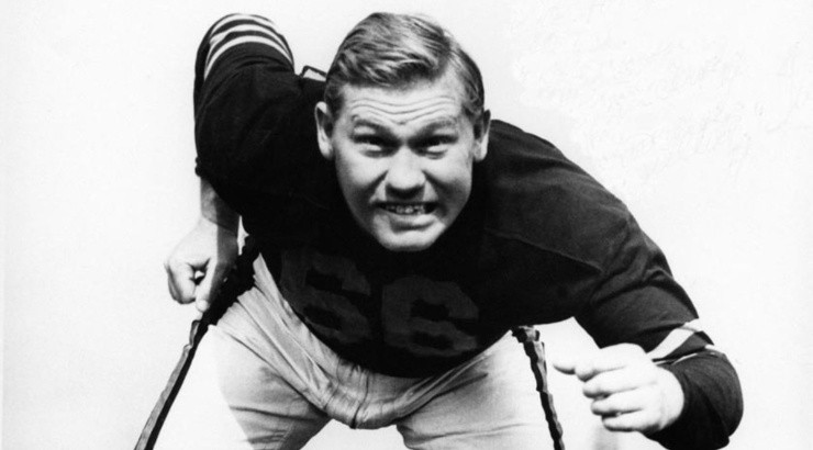 Clyde Bulldog Turner of Chicago Bears. (Windy City Gridiron)
