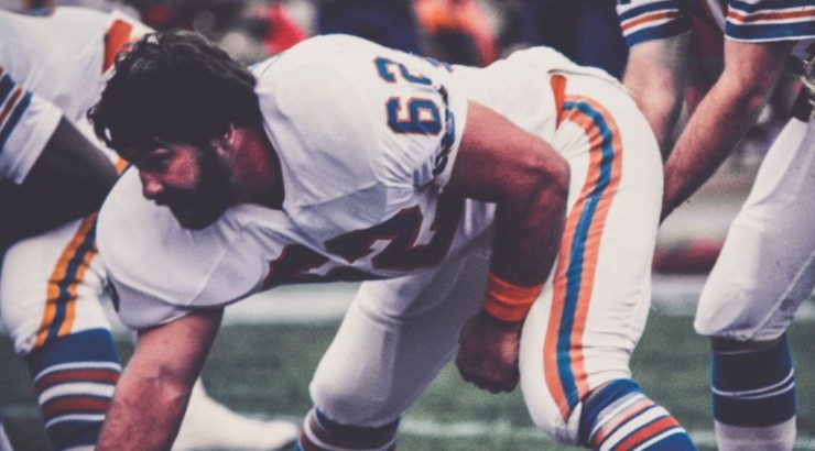 Jim Langer playing for the Miami Dolphins. (Miami Dolphins)