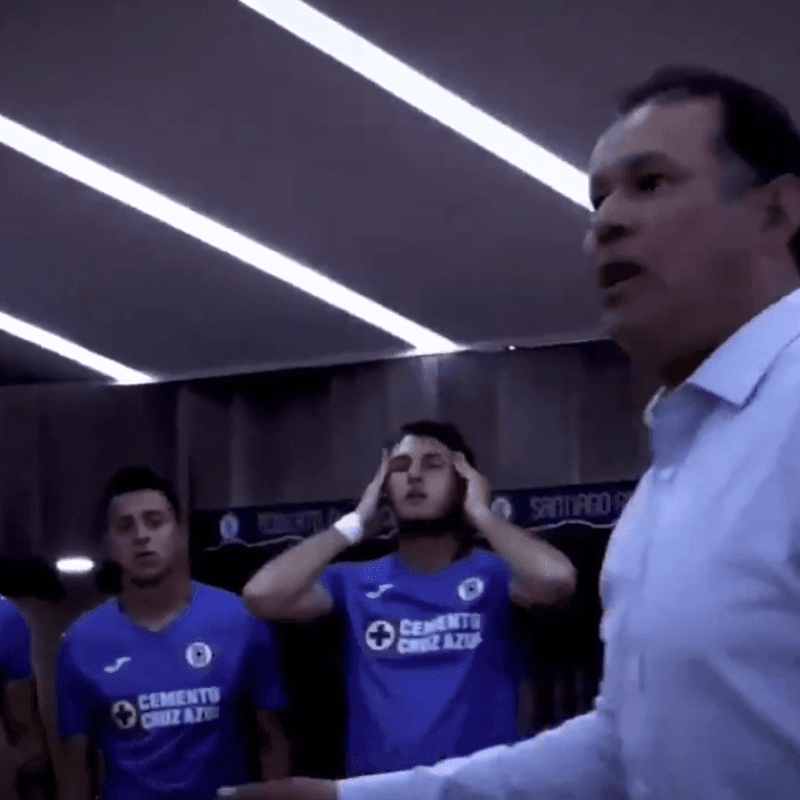 "Pensando en el ahora": charla técnica de Juan Reynoso con el Cruz Azul