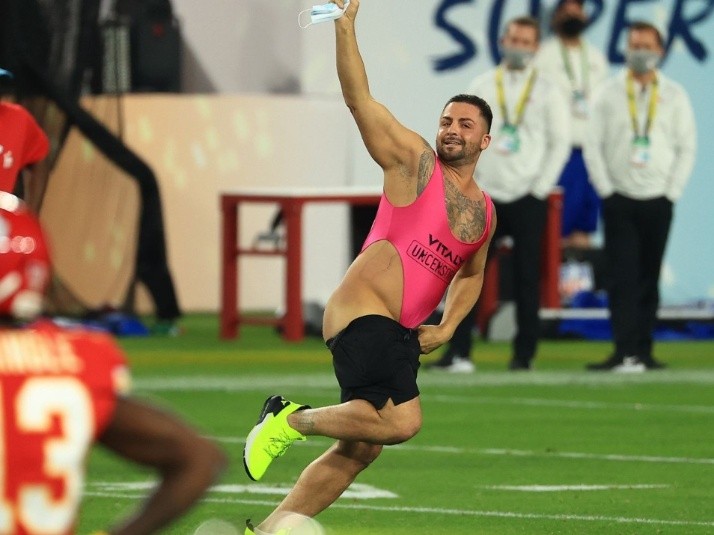 Super Bowl streaker: What happened to Yuri Andrade?