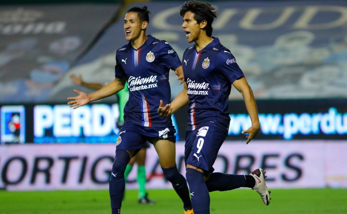 Video José Juan Macías Anotó El 2 0 De Chivas Vs León En El Nou Camp Torneo Guardianes 2021 5772