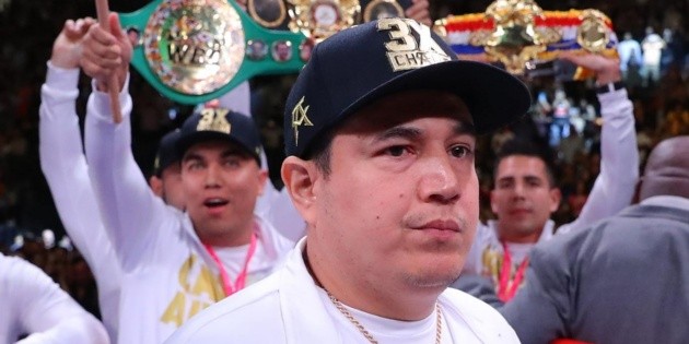 Eddy Reynoso has broken off with one of his world champions