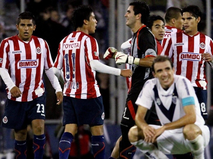 Partidos épicos: Chivas golea a Vélez y avanza a Cuartos de la Libertadores 2010