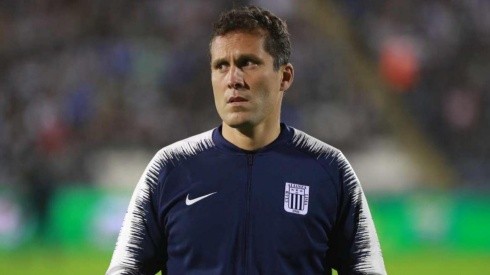 Leao Butrón se retira tras 25 años como futbolista profesional.