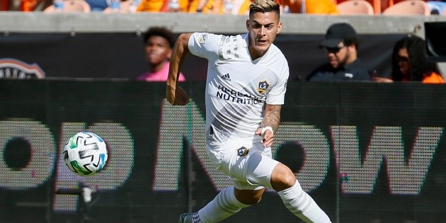Market: Los Angeles Galaxy has sent a new offer for Boca player Cristian Pavon
