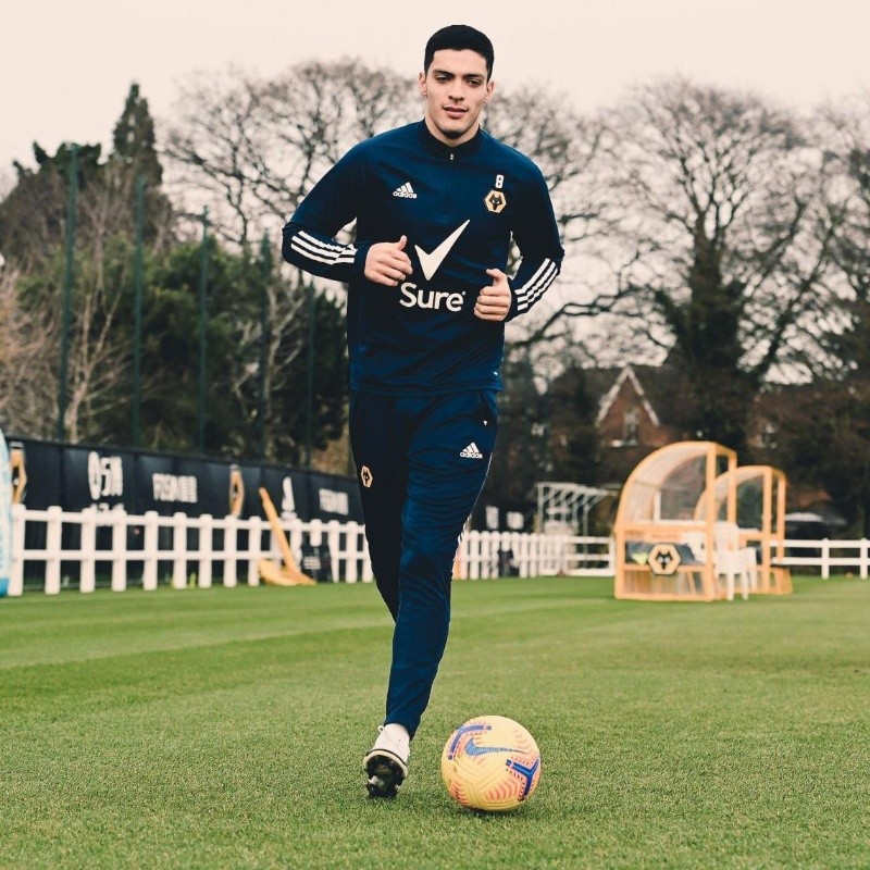 La foto de Raúl con Wolves que ilusionó a México