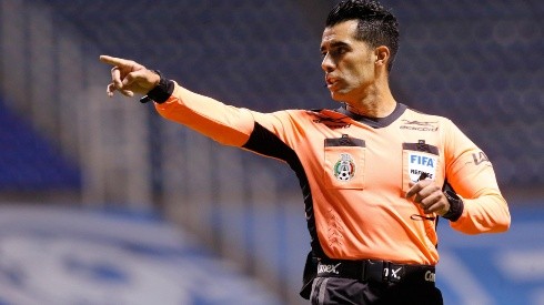 Adonai Escobedo González, arbitrará América vs. Querétaro.