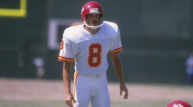 Nick Lowery of the Kansas City Chiefs looks on during a game against the San Diego Chargers in 1989. (Getty)