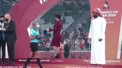 Insólito: el gesto del jeque del PSG con una jueza en el Mundial de Clubes