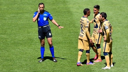 Luis Enrique Santander anuló el gol de Juan Pablo Vigón