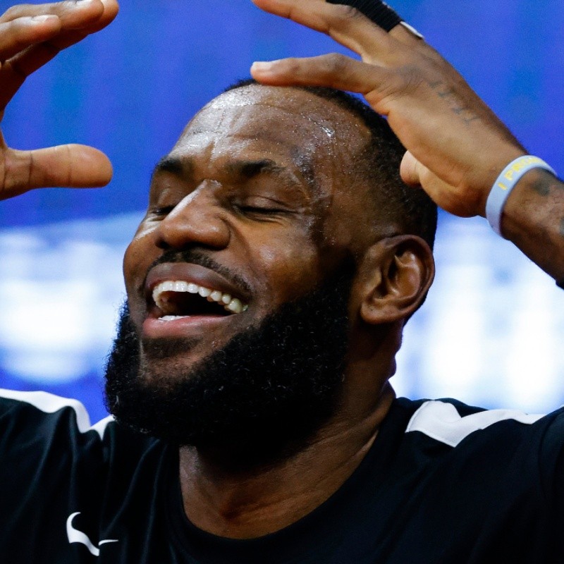 La épica reacción de LeBron con un fan que reveló su ‘edad’