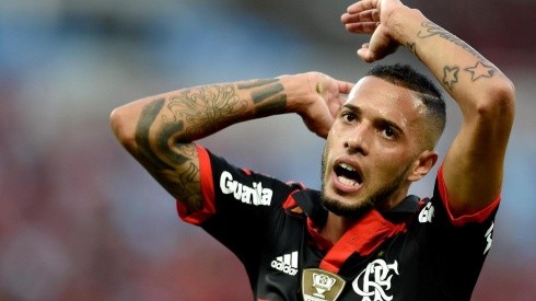 Paulinho zoa o Vasco na web — Foto: Getty Images