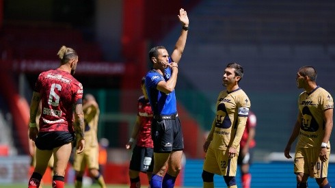Arturo Brizio confesó: ¿Bien anulado el gol a Pumas?