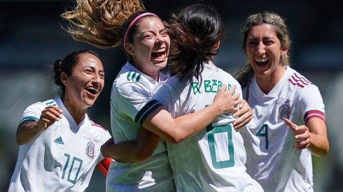 Rebeca Bernal inauguró el marcador a favor de México ante Costa Rica.