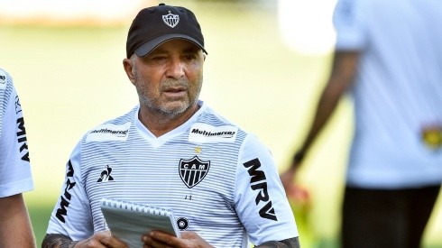 Jorge Sampaoli não é mais o técnico do Atlético-MG; Treinador se despede do Galo com carta emocionante