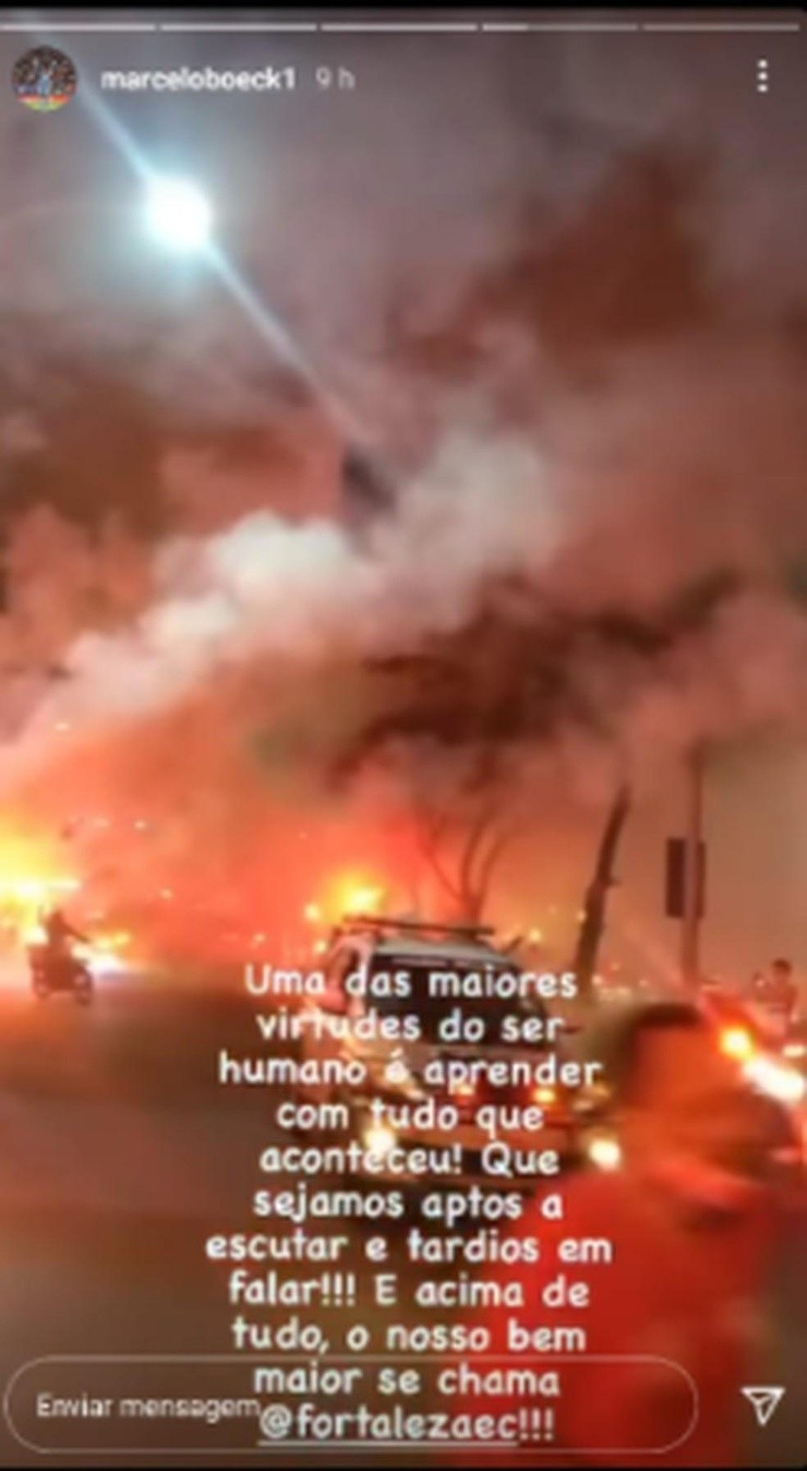 Boeck registrou o momento do corredor de fogo organizado pela torcida do Fortaleza. Foto: Instagram/ Marcelo Boeck