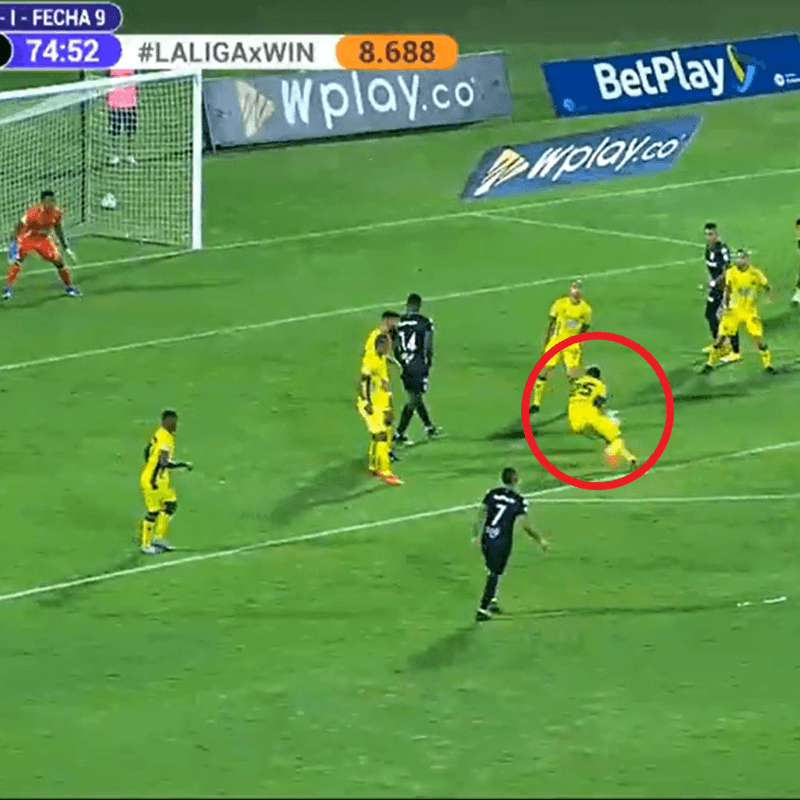 ¿Robaron a Nacional? La jugada que todos pidieron como penal antes del 3-1