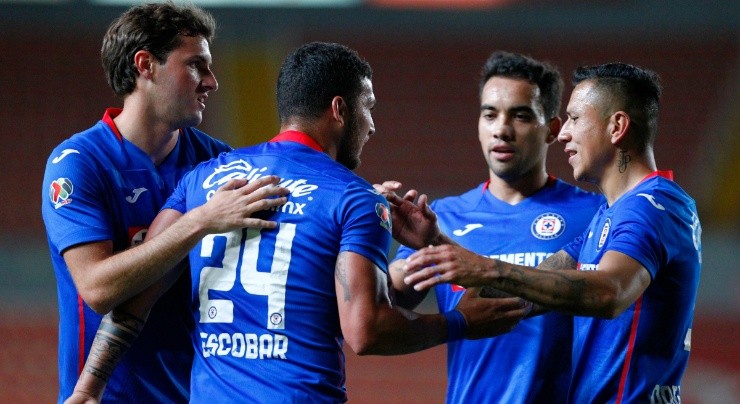 Juan Escobar of Cruz Azul (left) celebrates after scoring the second goal with his teammates against Cruz Azul. (Getty)
