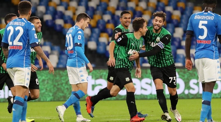 Maxime Lopez (left) and Manuel Locatelli (right) of Sassuolo celebrate a goal against Napoli. (Getty)